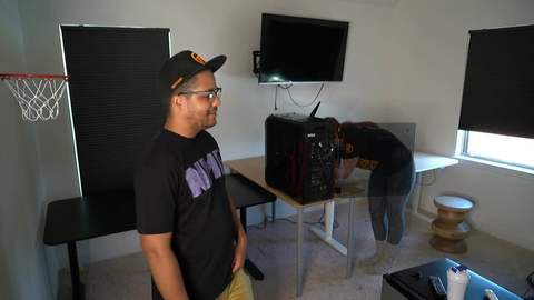 Tech Guy OMEGALUL!