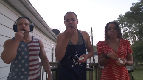 Erobb makes a mom joke