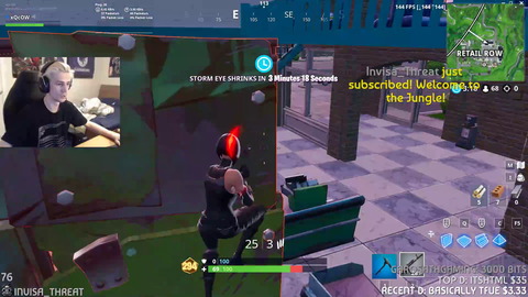 XQC rage humps his desk after getting killed in Fortnite
