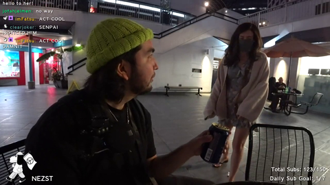Small streamer randomly encouters pokimane and snipes him