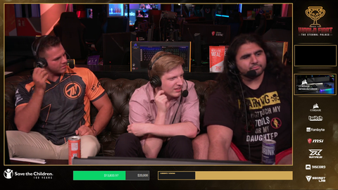 Esfand speaking fluent German.