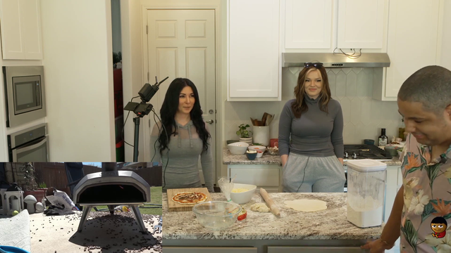 Malena wants to finish up making the pizzas...