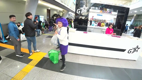 Twitch was not represented on G-Star korea this year, so HAchubby took it upon herself LULW