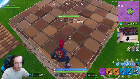 When You Try to Play Overwatch in Fortnite