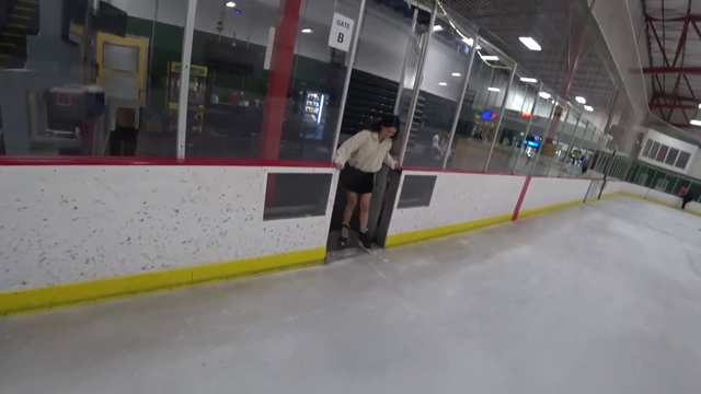 Nmplol - Emily trying to ice skate for the first time in years