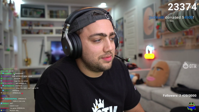 JSchlatt donates $4500 for rent