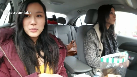Asian Streamer's mom approves of Yellow Fever