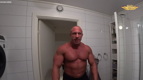 Knut finally hits his midlife crisis