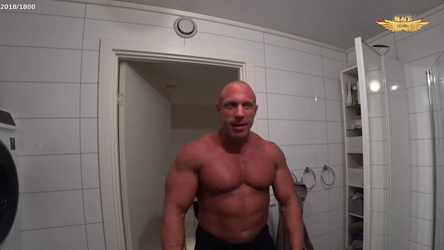 Knut finally hits his midlife crisis