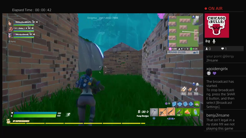 25 year old streamer justifying dating his 15 year old mod