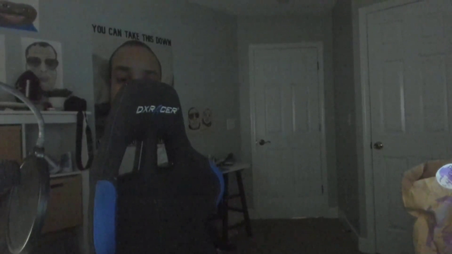 Erobb leaves his food unattended
