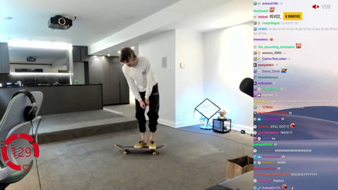 xQc does a kickflip