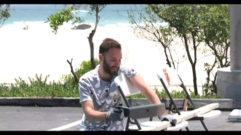 Reckful trying to cut a plank..