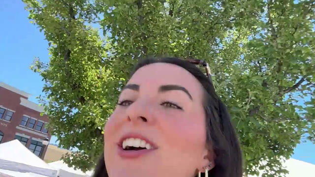 Chlobunny_ hears the sound of freedom