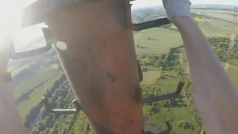 Streamer successfully climbs 240m radio tower with no safety gear and no ladders. All to 100-200 viewers
