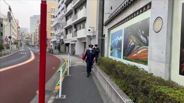 Japanese streamer gets questioned by police for filming outside of the Chinese embassy