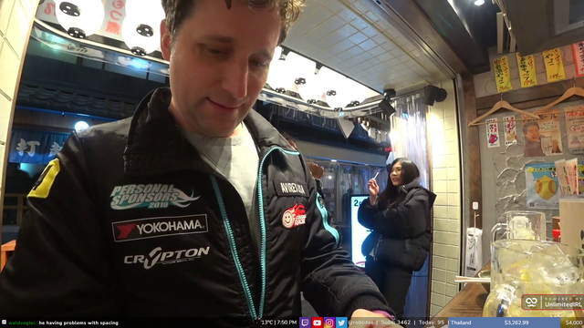 Angle of Shibuya tactfully removes rowdy patron