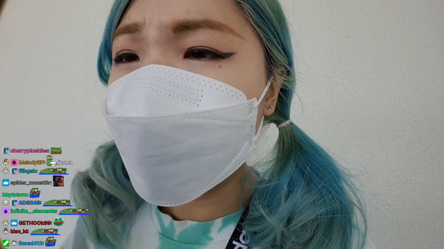 The best IRL streamer gets emotional during her victory speech