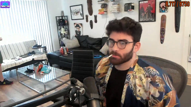 Hasan doesn't want to smoke on stream