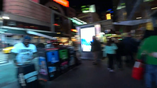 Reckful shakes hand with a black guy