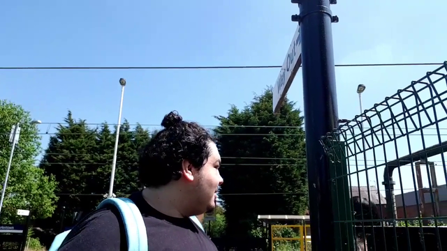 Greek accidentally shows his girlfriend on stream