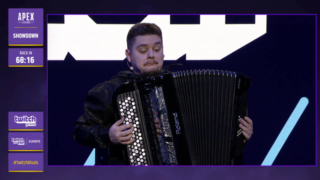 Accordionist MOZG888VADIM performs at TwitchCon