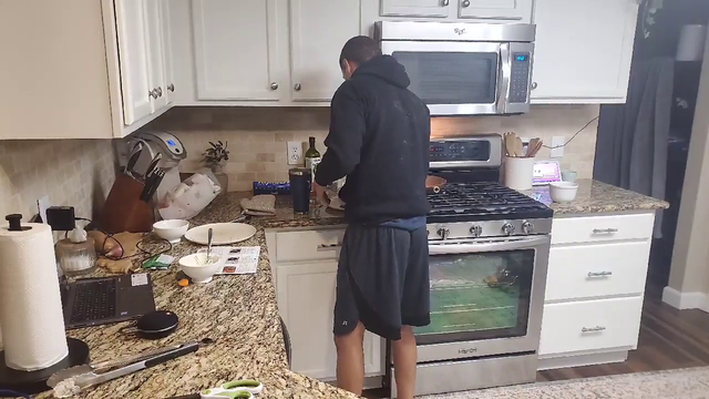 Erobb shows you how a Texas Steak is supposed to look