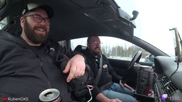 Ruben returns from America, forgets how to drive Norwegian cars