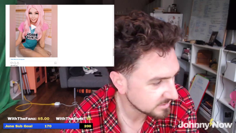 Streamer watching Belle Delphines bath for the first time.