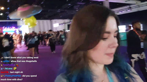 Streamer drops important item and wholesome guy returns it to her