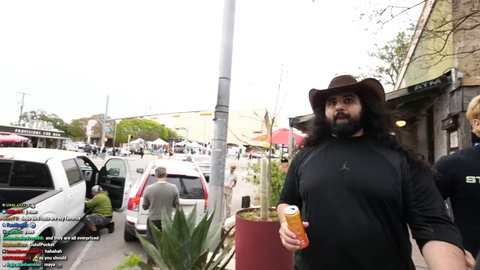 Mizkif shows up at Asmon's house and tries to get him outside