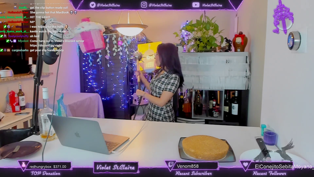 STREAMER WITH SPIKED MACE + PIÑATA = BAD IDEA