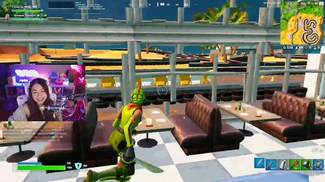 Small streamer helps random fortnite girl escape domestic abuse (she leaves with her mom in the end)