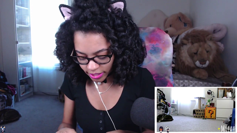 Small Female Streamer Transcends Twitch
