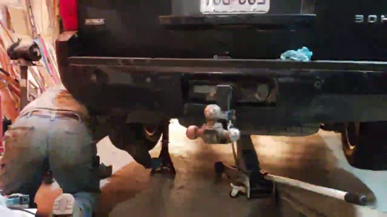 Streamer StephenIRL takes his Tahoe off jack stands in the dumbest way possible.
