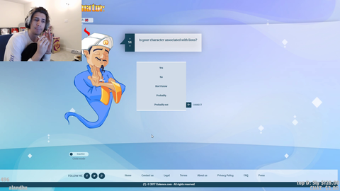 xQc yells at chat for not playing Akinator like 99% of people - Akinator asks better question