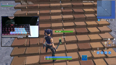 One handed 13yo Fortnite streamer's reaction to being raided by FNWC player Parpy