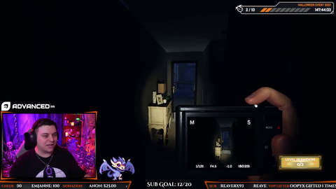 Phasmophobia streamer DreamWarrior unexpectedly sees a photo of his pet Lee, who passed away last year, while playing new update. <3 <3