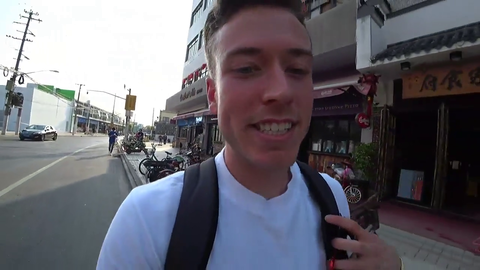 Jake catches bike thief red handed in China