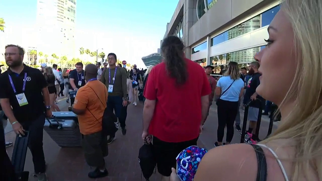 Kandy bumps into famous Dota 2 caster DayJ