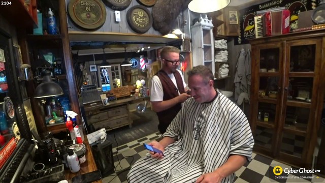 Knut - Knut’s barber cracks up to TTS
