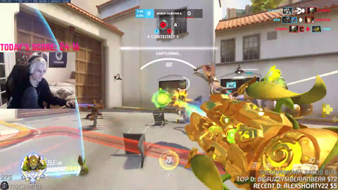 xQc yells 'big comms!', and instantly gets ear blasted