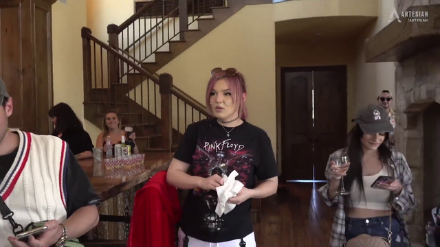 Malena apologizes for destroying the OTK cake