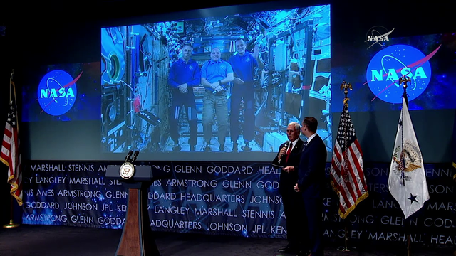 [NASA] Mike Pence thanks the astronauts for their service