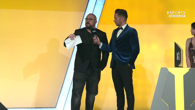 Richard Lewis calls out esports media companies in speech