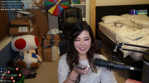 Extra Emily calls her boyfriend Felix