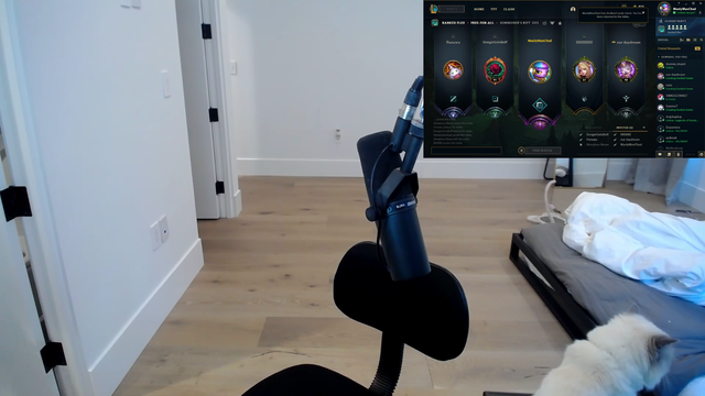 xChocobars makes her roommates panic