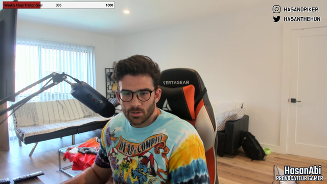 Hasan on a confused person in chat after defending Pokimane