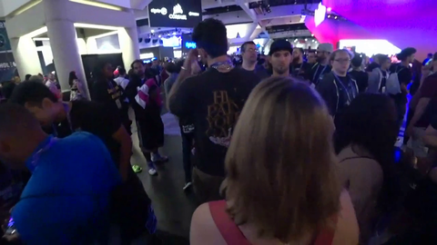 Dude trying to trip Hasan on his date with Mia