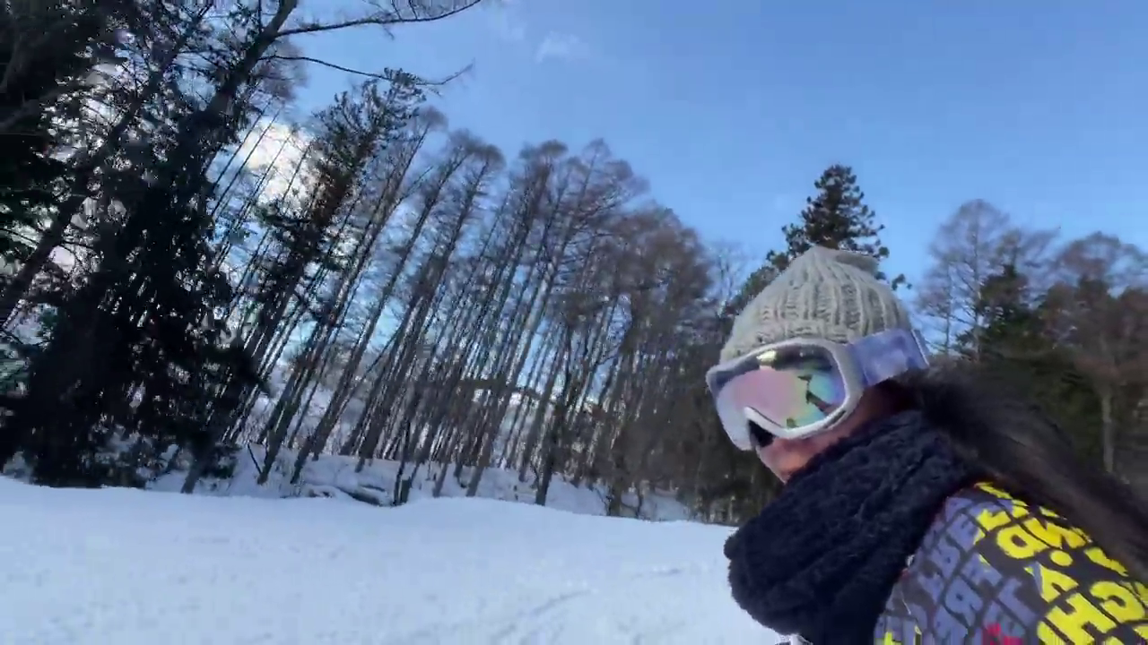 Turning snowboarder L into influencer W